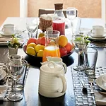 Apartment Five Stars Combro 77 *