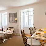 Five Stars Combro 77 * Lissabon