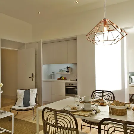 Apartment Five Stars Combro 77 *