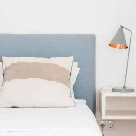 Five Stars Combro 77 Daire *