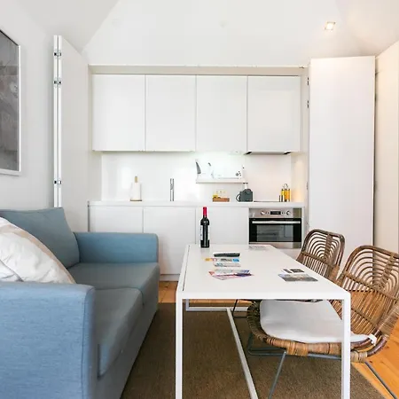 Five Stars Combro 77 Daire