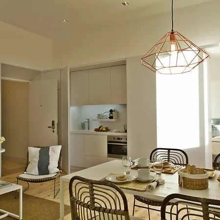 Apartment Five Stars Combro 77 *