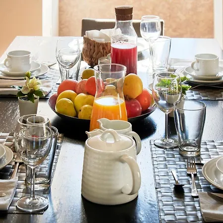 Apartment Five Stars Combro 77 *